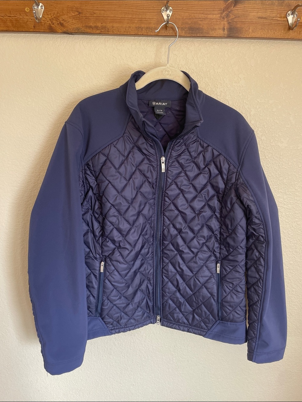 Ariat Brisk Barn Jacket Quilted Navy Hybrid Puffer Coat XL Equestrian Insulated